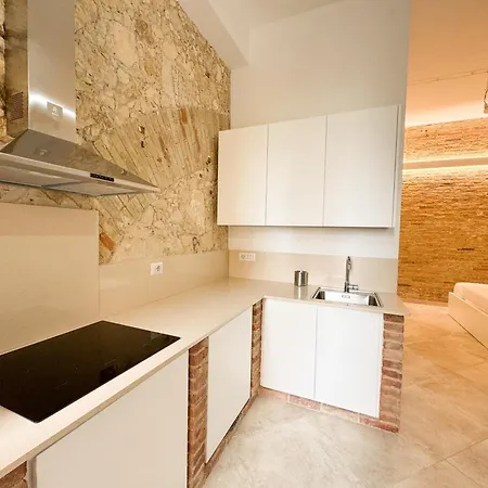 Kalma Villanova - Stone Elegance In The Old Town