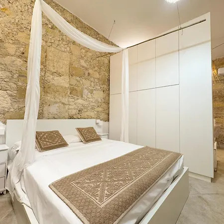 Kalma Villanova - Stone Elegance In The Old Town *