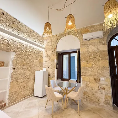 Kalma Villanova - Stone Elegance In The Old Town شقة *