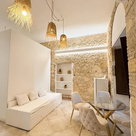 Kalma Villanova - Stone Elegance In The Old Town * كالياري